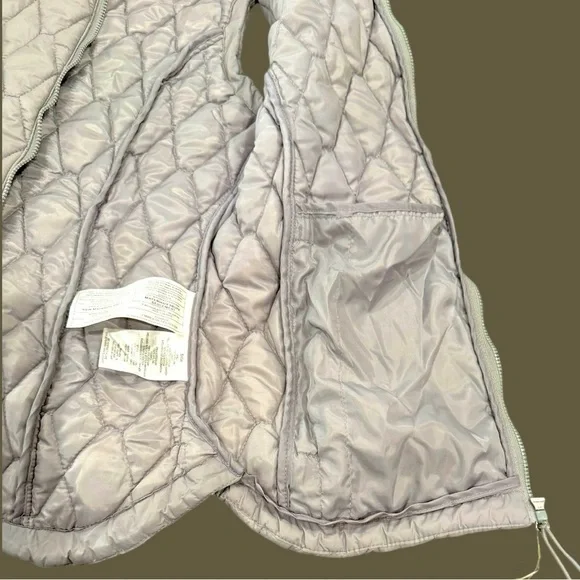 NEW Free Country Woman’s Small Vest Color Silver Chip Built to Last - Picture 7 of 9